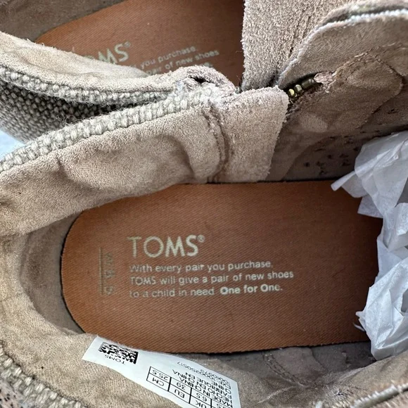 Tom’s Grey Suede Booties - Picture 13 of 14